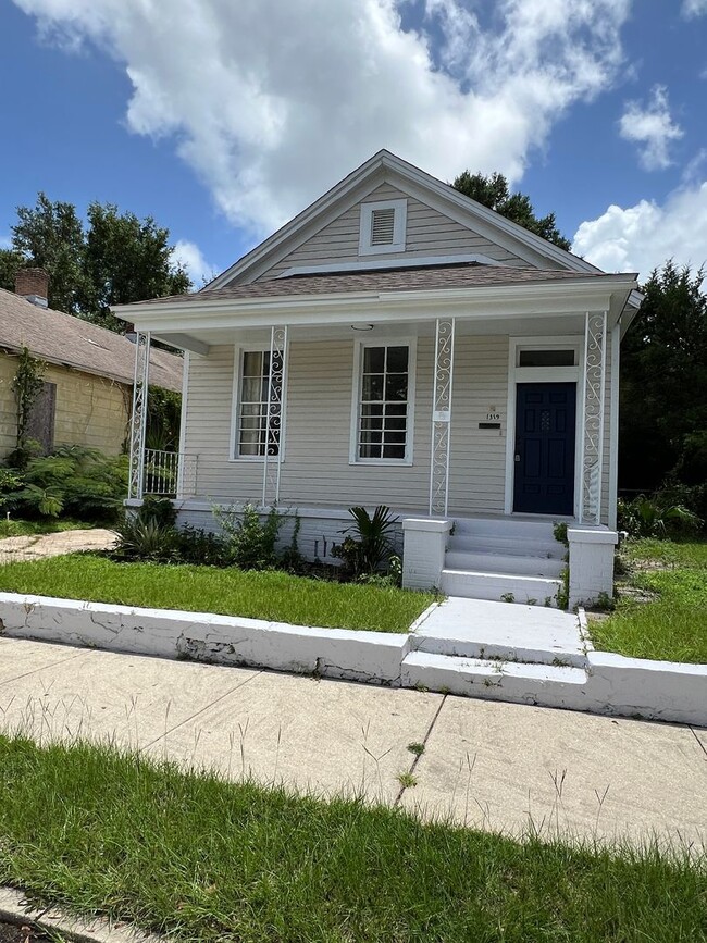 Half Off First Month's Rent - Half Off First Month's Rent House