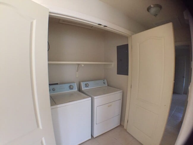 Photo - 2301 N Dahlia St Unit 3