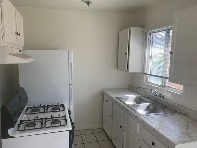 Photo - 1214 South Orange Grove Ave