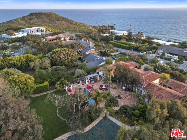 Photo - 7332 Birdview Ave