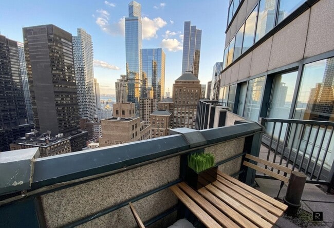 Building Photo - 150 W 56th St Unit 2810