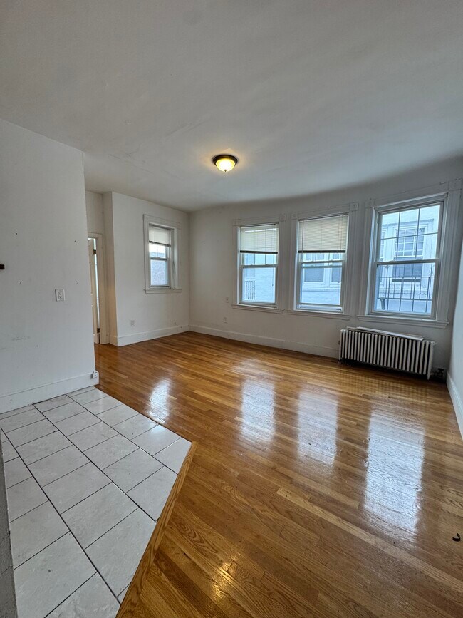 6 Ellsworth Ave