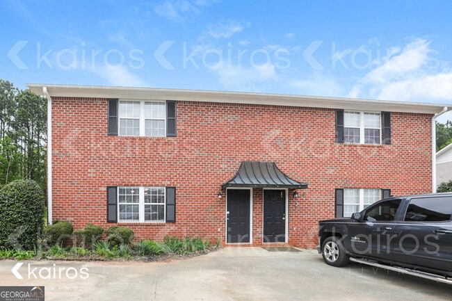 Building Photo - 135 Fawn Dr
