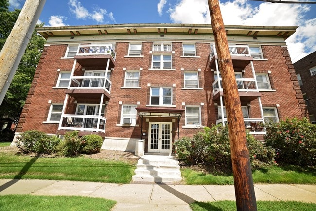 902 E. 39th Street - 902 E. 39th Street Apartments