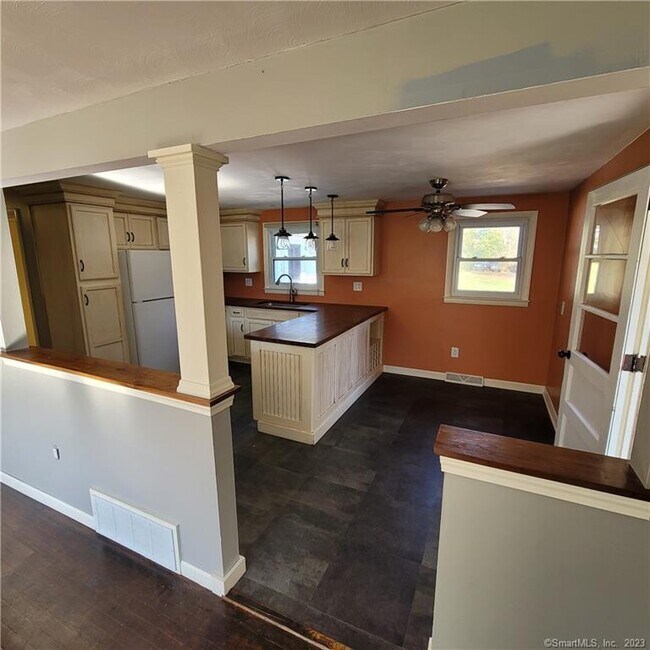 Photo - 189 Windsorville Rd