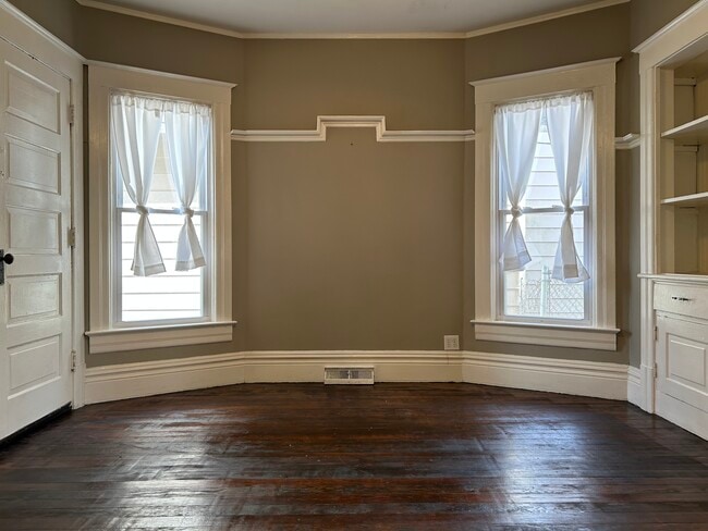 Photo - 503 W Allen St Unit 1