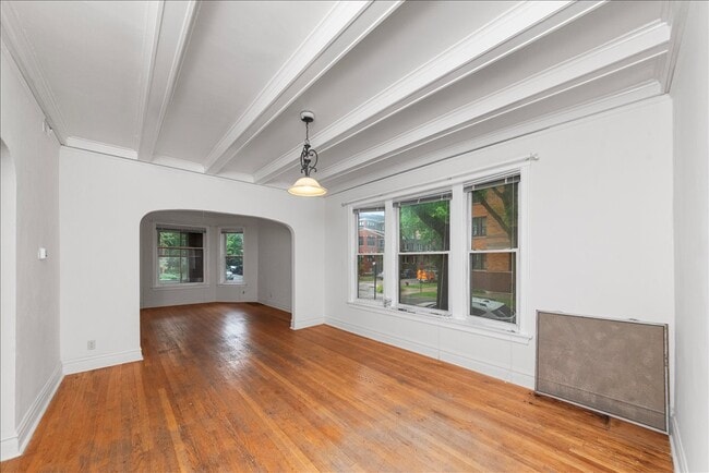 Photo - 1353 W Catalpa Ave