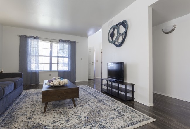 Windy Plains Spacious Living Room - Windy Plains Home Rentals