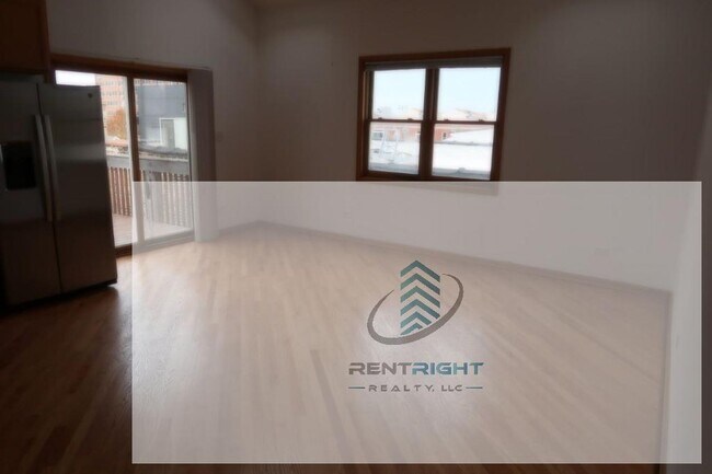 Photo - 1446 W Chicago Ave