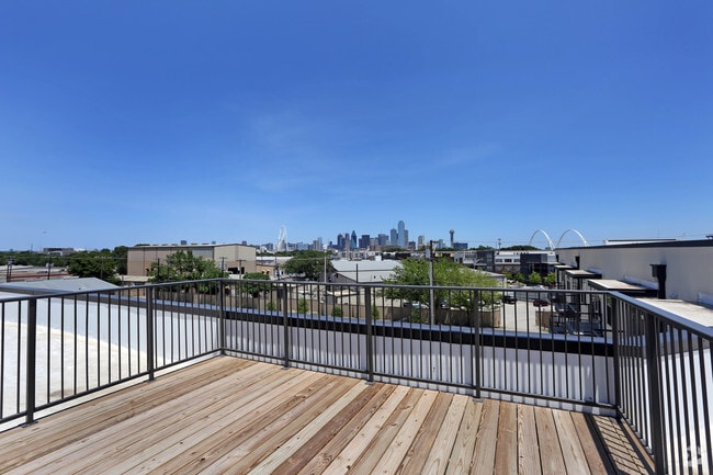 1Bd/1Bath-Terrace View