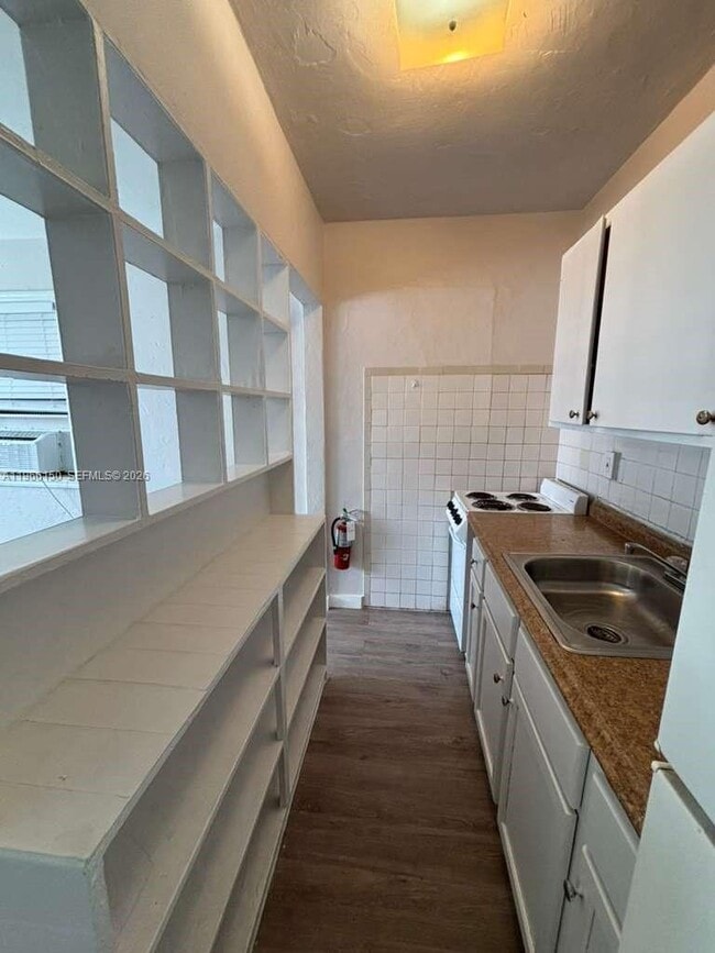 Photo - 301 Sharar Ave Unit 4