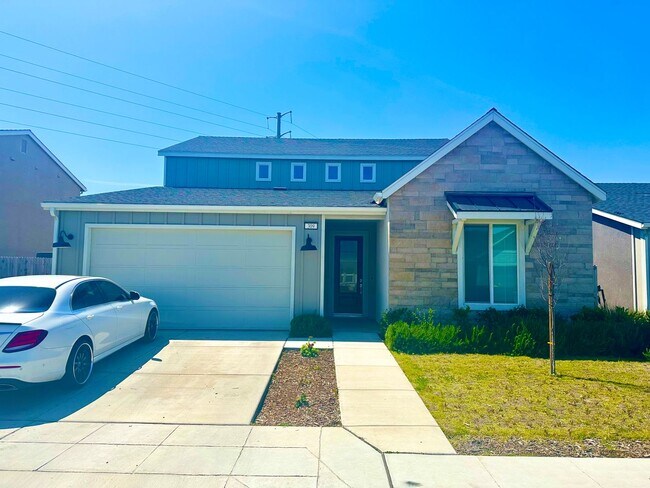 Photo - Newly Built 4/3.5 Lennar with In-Law Suite