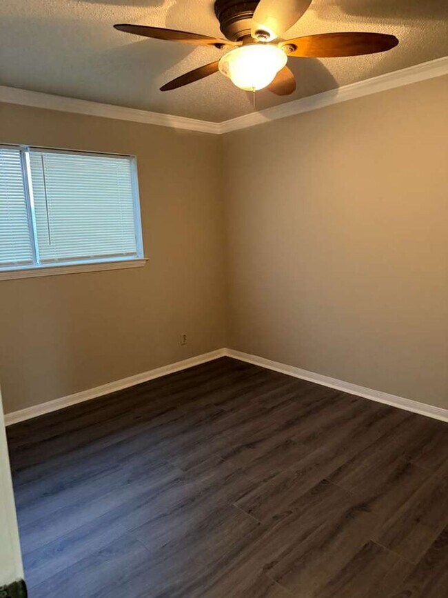 Photo - 9252 Glen Meadow Ln