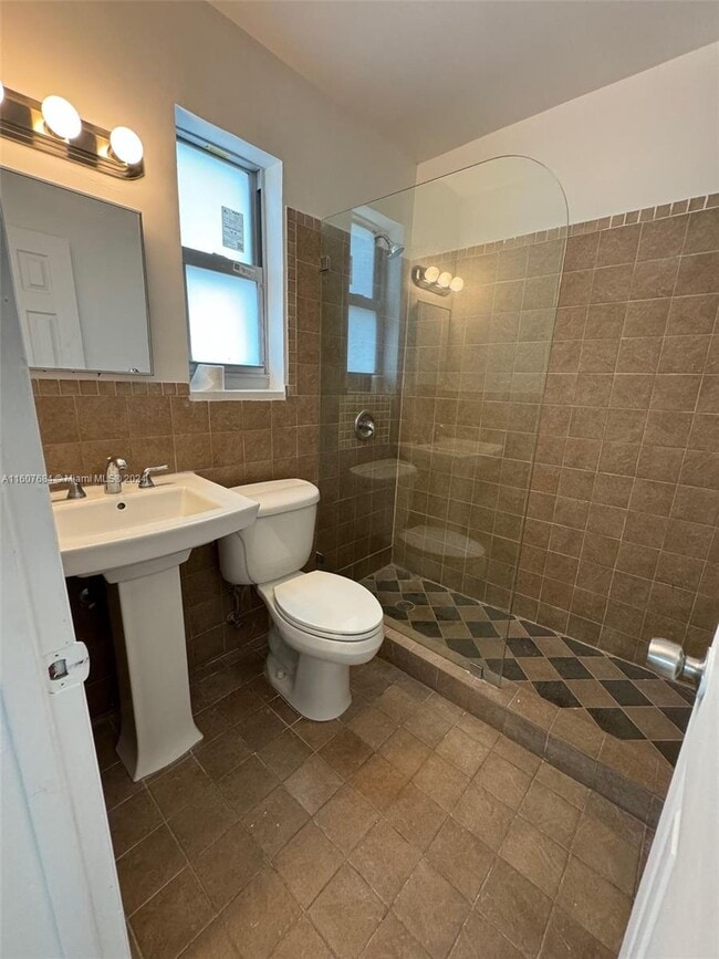 Photo - 1560 West Ave Unidad 6