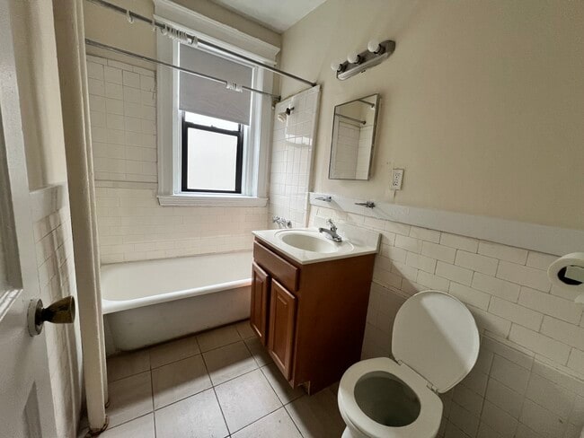 Photo - 1188 Commonwealth Ave