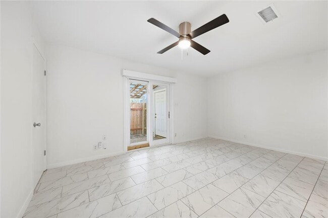 2806 Skyway Cir