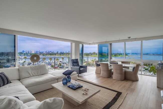 Building Photo - 1750 Avenida Del Mundo Unit 402 Rental