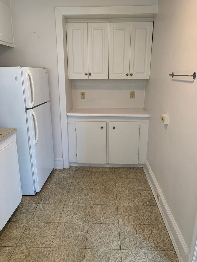 Photo - Dumont Apartments