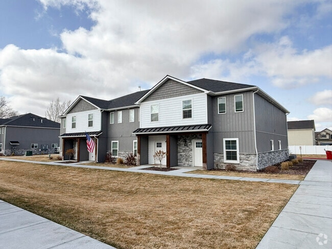 Building Photo - 359 S 3rd W Rental