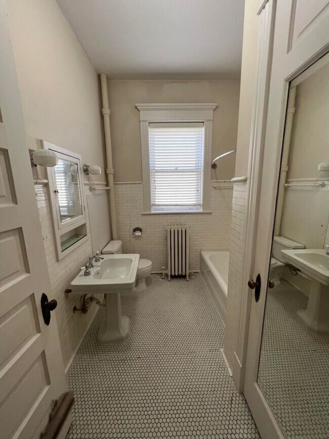 Photo - 807 Southeast 1st Street Unidad D