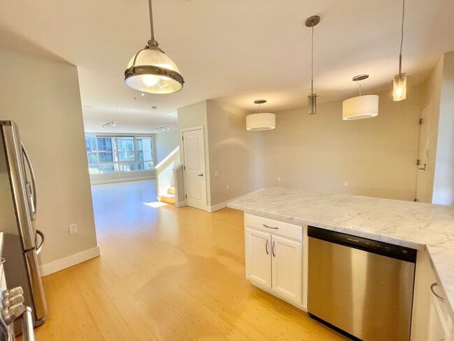 Photo - 638 19th St Unit 638 19th Street, #11