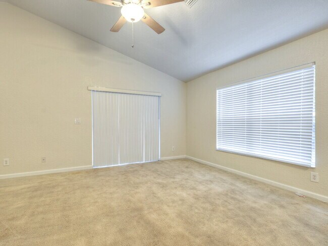 Photo - 125 Pennock Landing Cir