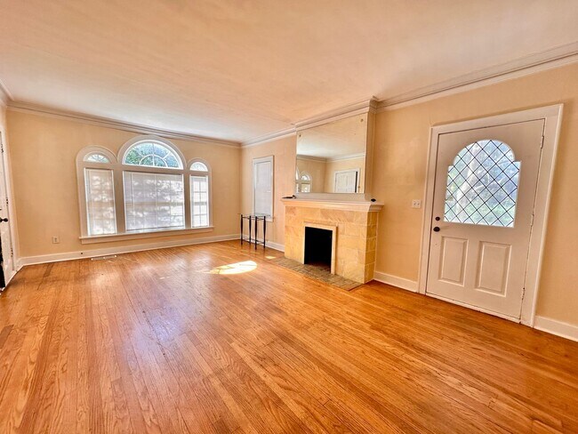 Photo - Nice Home in Gateway Addition