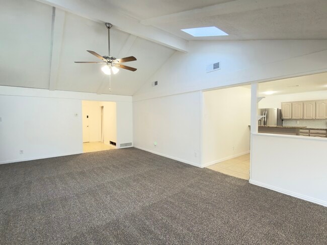 Photo - 302 Fair Oaks Blvd