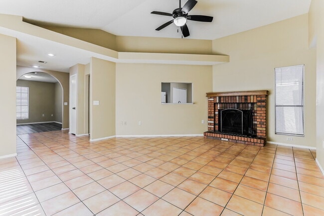 Photo - 549 N Granite St