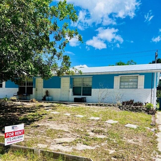 Building Photo - 2/1.5 Duplex in Fisherman's Haven Rental