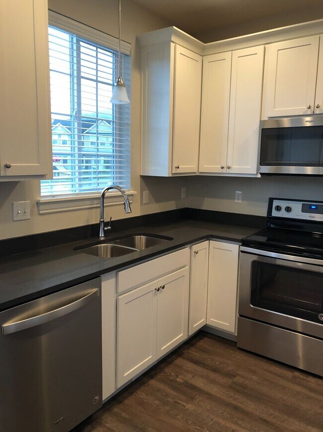 Photo - Darling Provo Townhome!