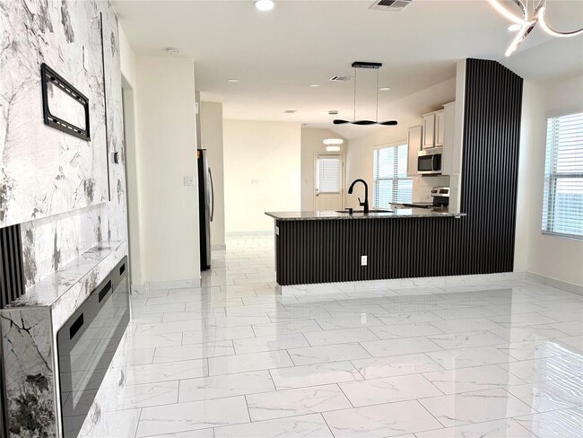 Photo - 216 Star Pass