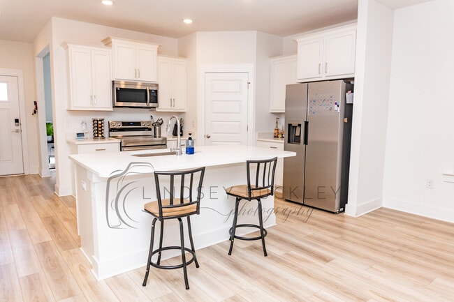 Photo - 114 Blooming Cv