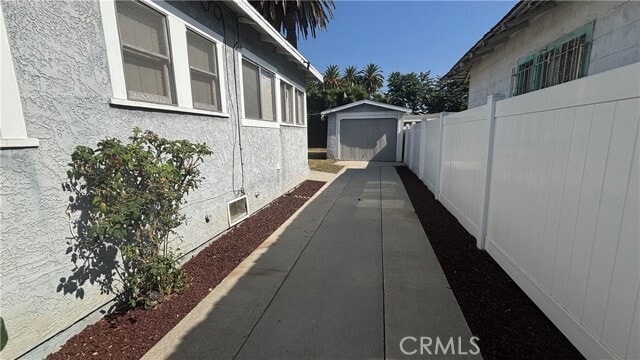 323 W 82nd St