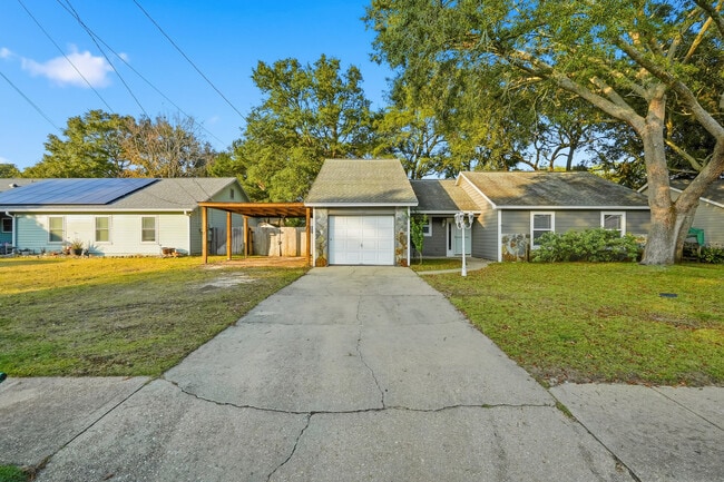 Photo - 266 Honeysuckle Way