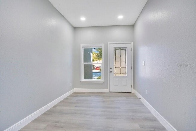 Photo - 910 Willie Mays Pkwy