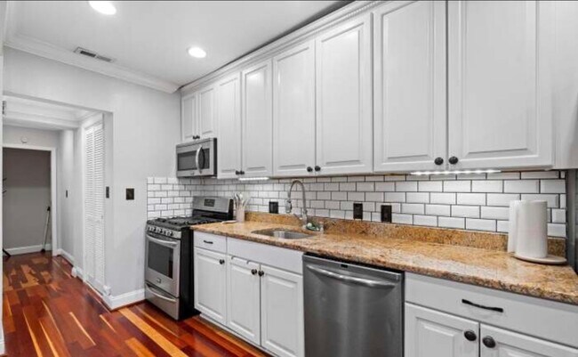 Photo - 1317 Adams St NE