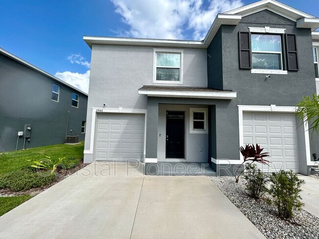 Building Photo - 2946 Suncoast Plains Dr