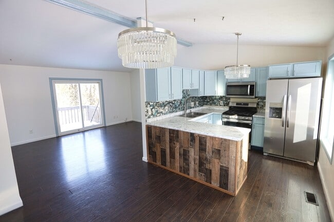 Photo - 2115 Brook Trails Ct SE