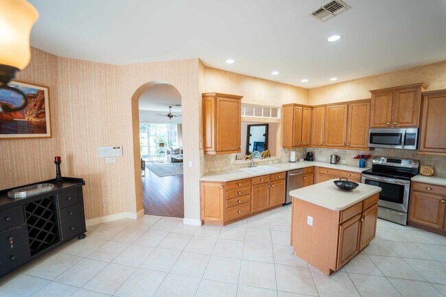 Photo - 5886 Paradise Cir