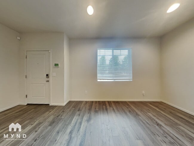Photo - 2138 NE 4 Seasons Ln