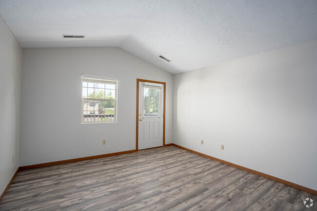 2BR, 2BA - 1,100SF - Living Room