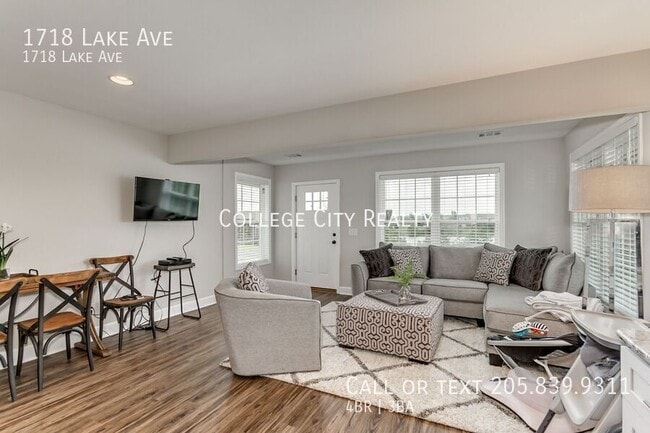 Photo - 1718 Lake Ave