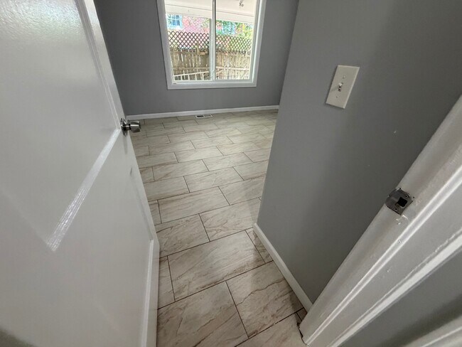 Photo - 2157 Nelms Dr SW