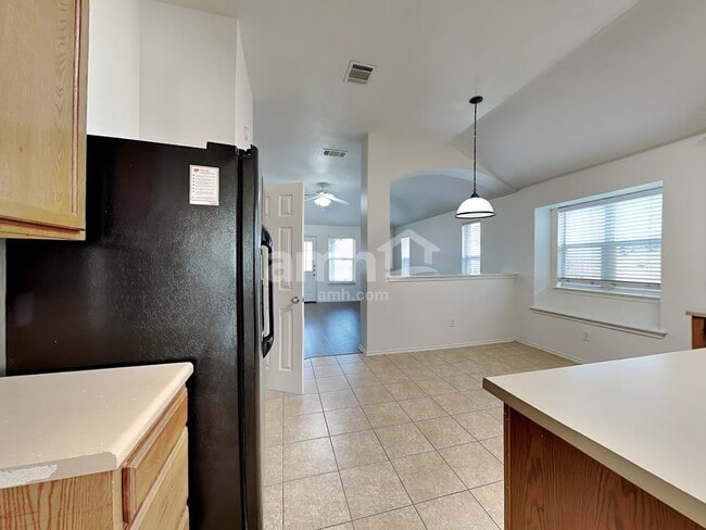 Photo - 121 Campos Dr