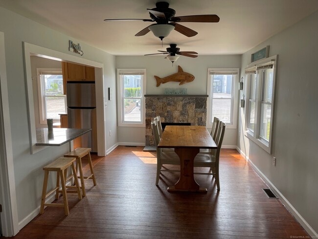 Photo - 799 Rowland Rd