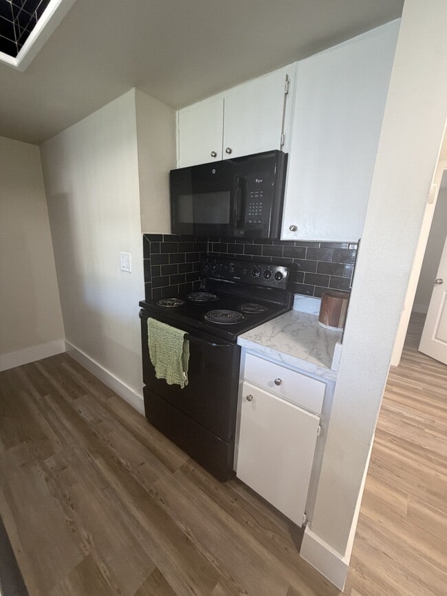 4201 49th Street N Unidad 404