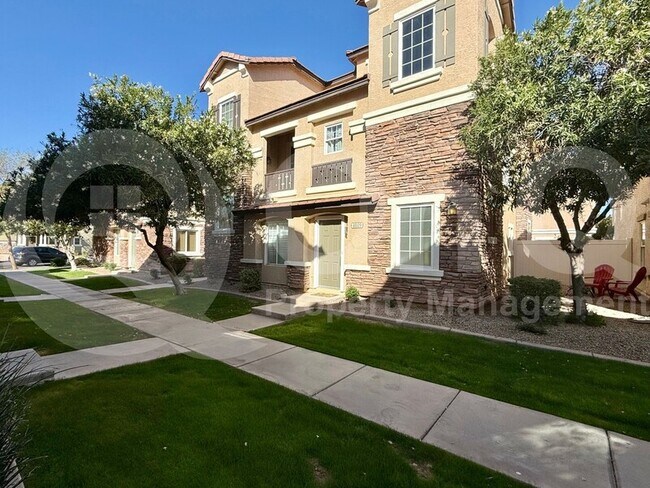 Photo - 4049 E Windsor Dr