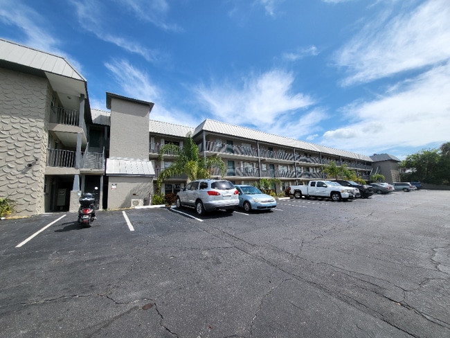 Building Photo - 101 S Peninsula Dr Rental