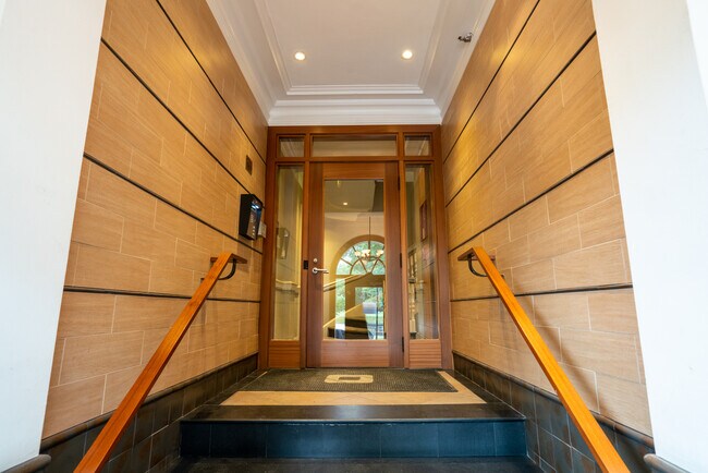 457 Centre Street